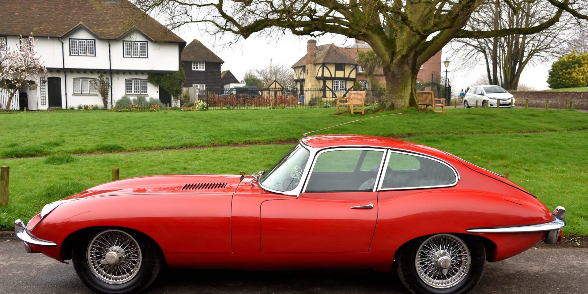 Jaguar E-Type | Kent Classic Wedding Cars