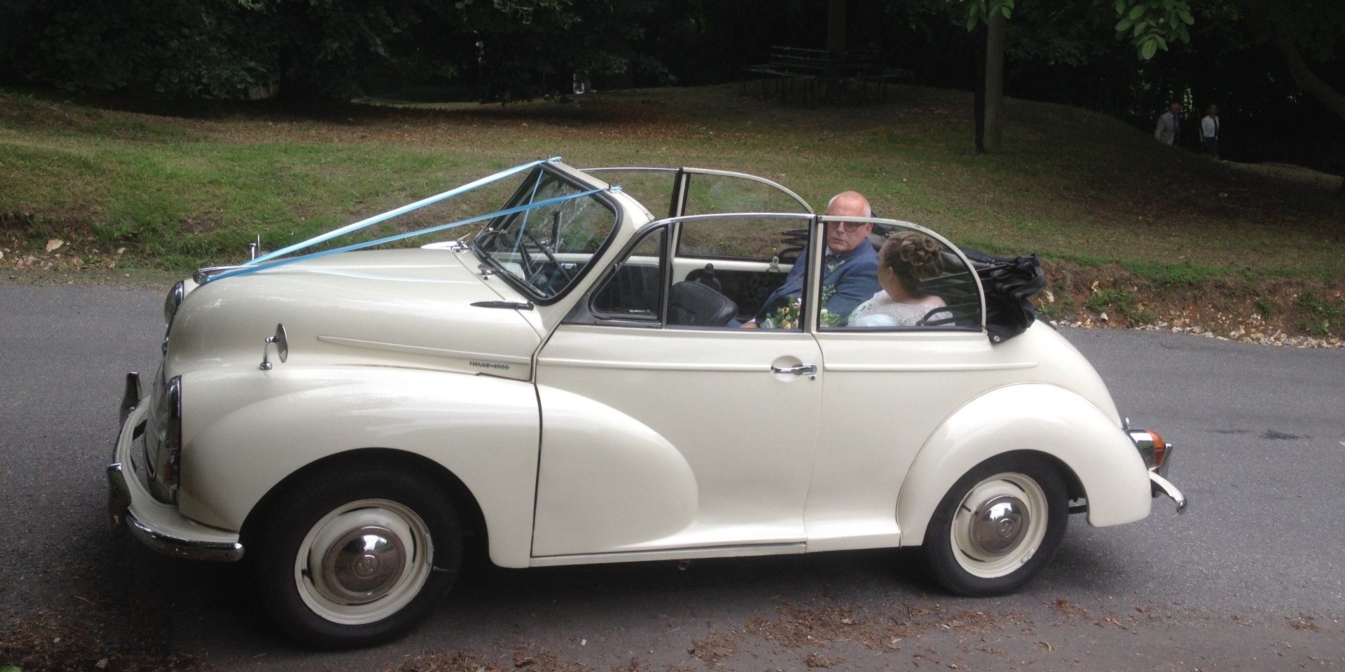 Morris Minor - Perfect for Weddings